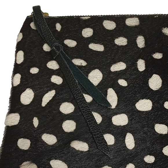 🆕 OLIVEVE ANTHROPOLOGY BLACK HORSEHAIR FOLDABLE LEATHER CLUTCH OFF WHITE DOTS - Picture 2 of 7